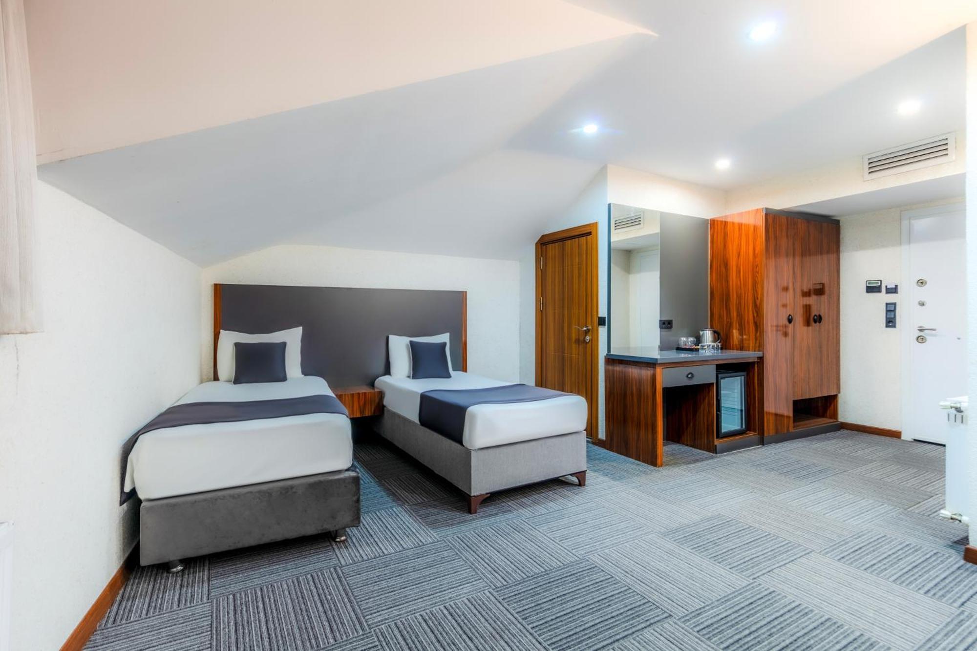 Med Airport Hotel Arnavutkoy المظهر الخارجي الصورة